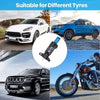 Medidor de profundidad de banda de rodadura digital junto a varios vehículos, incluyendo un coche blanco, un SUV azul y una c