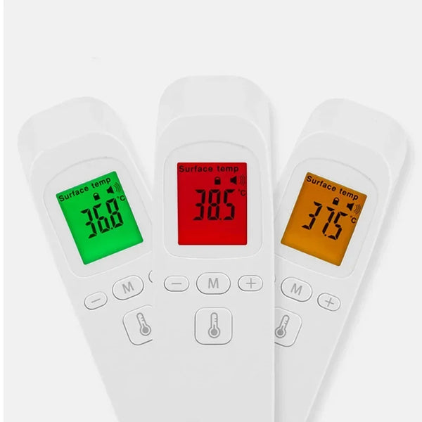 Termómetro digital infrarrojo blanco sin contacto mostrando una temperatura de 36.0 grados Celsius.