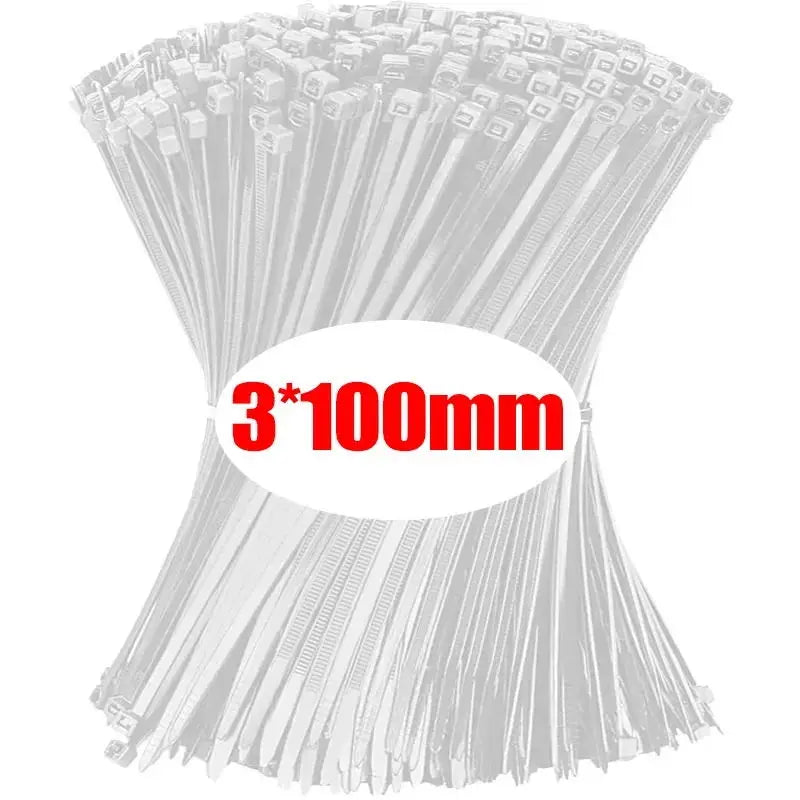 Un paquete de ataduras de nylon ajustables, tamaño 3x100mm, vista de cerca.