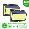 Un paquete de luces sensoras solares con 468 LEDs y 2000 lúmenes.