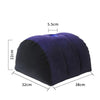 Almohada inflable de silicona azul oscuro y negro con efecto de plumón, vista desde arriba.