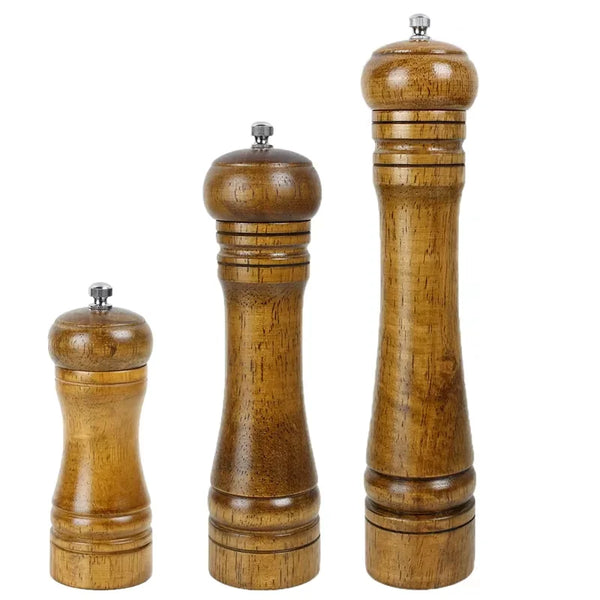 Holzgewürzmühle mit runder Oberseite und zylindrischem Körper, verschiedene Blickwinkel.