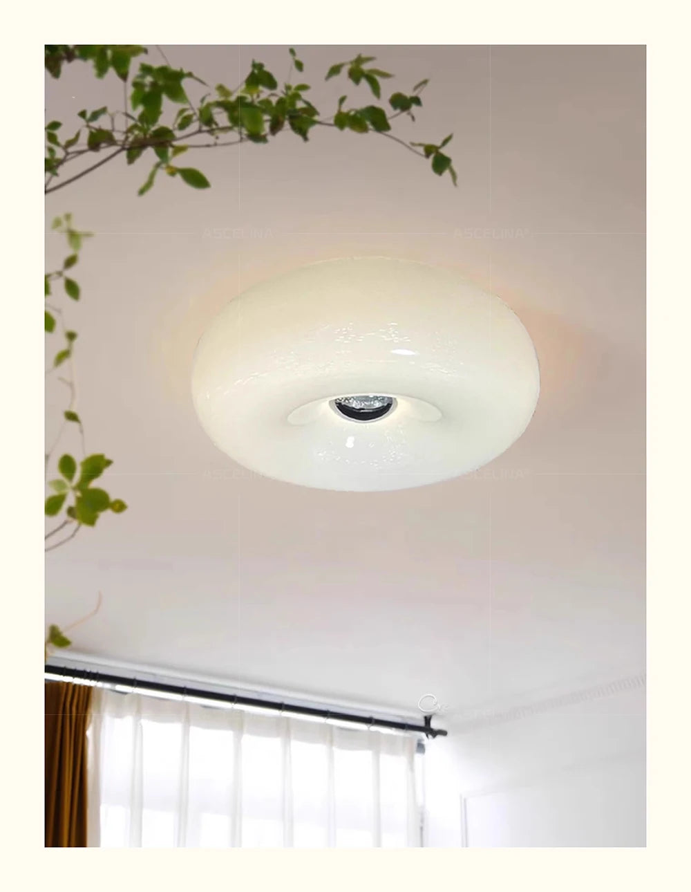 Weiße dekorative LED-Wandleuchte mit Donut-Design, montiert an der Decke.