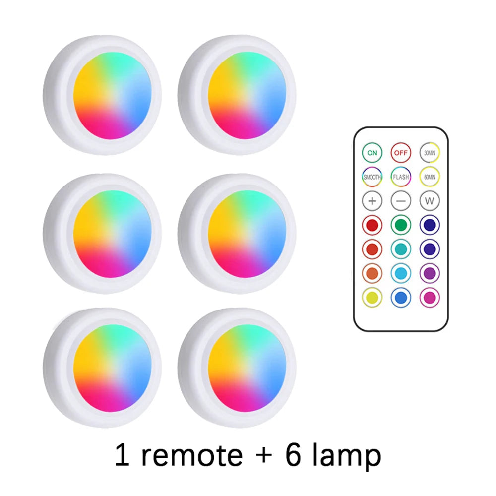 Six lampes LED rondes RGB et une télécommande pour fonctionnement sans fil