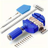 Kit d'outils de précision et pinces pour la réparation et le démontage d'un bracelet de montre bleu.