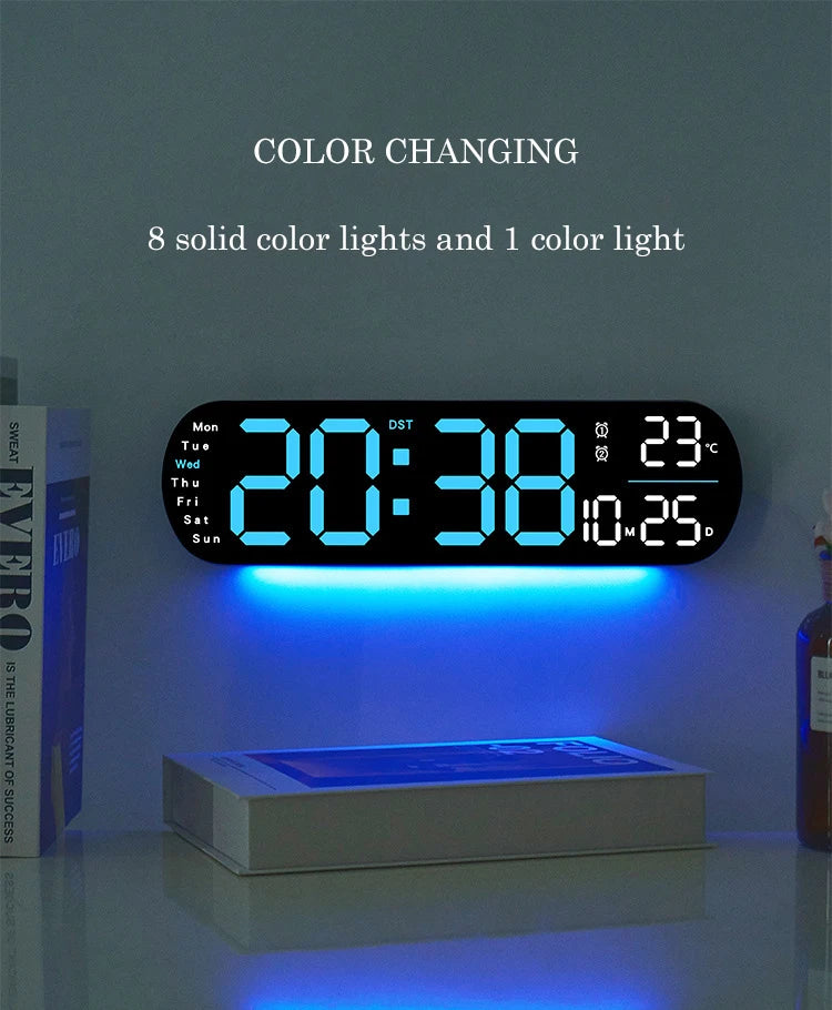ساعة حائط رقمية تغير لونها RGB تعرض الوقت 20:38 ودرجة الحرارة 23 درجة مئوية