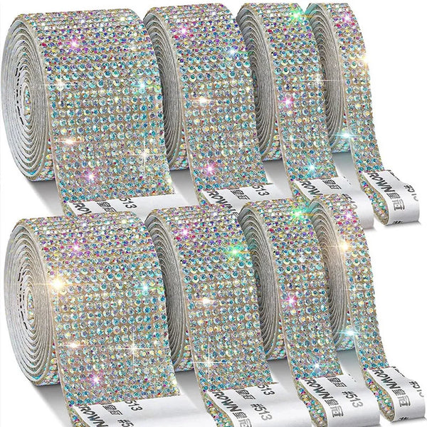 Rollen aus Diamant-Kristall-Strass-DIY-Aufkleber-Dekoration in verschiedenen Silber- und Goldtönen.