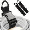 Sangle organisatrice pour rallonge ajustable robuste noire avec connecteur en plastique et câble gris enroulé.