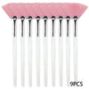 Un set de neuf brosses pour masques faciaux vegan professionnels rose et blanc.