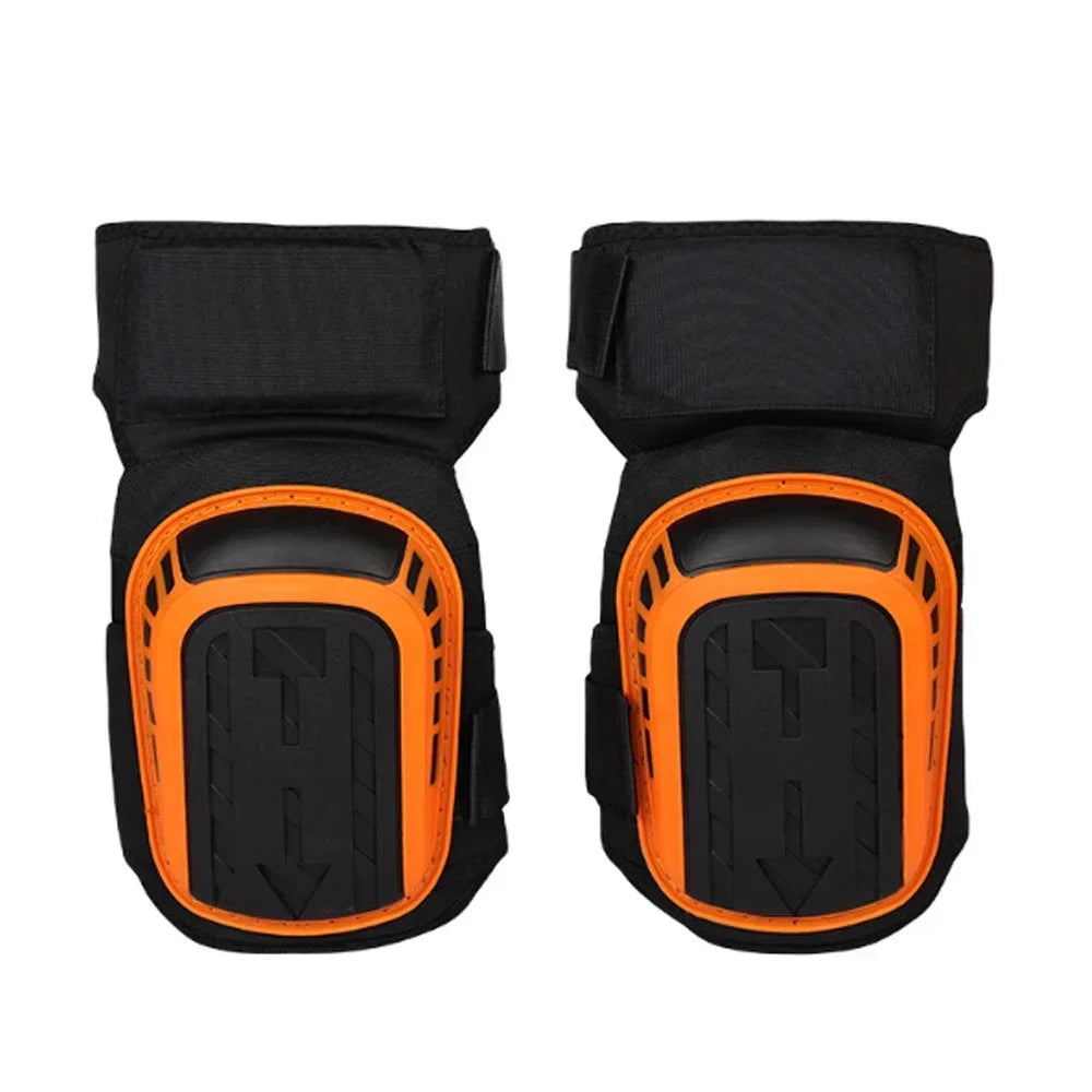 Un paire de genouillères en gel lourd noir et orange pour la protection.