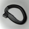 Porta-bolsas ergonómico negro con asa curva y clip para llevar bolsas.