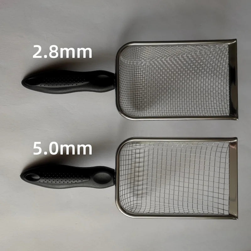 Stainless steel cat litter scoop with two sizes, 2.8mm and 5.0mm.
