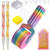 Un ensemble d'outils de peinture diamant, comprenant diverses formes et un rouleau en plastique coloré.