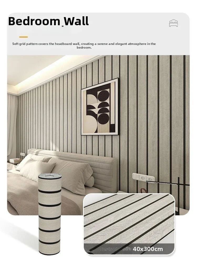 Pared de dormitorio con un suave patrón de rejilla cubriendo la cabecera con textura de veta de madera vertical.