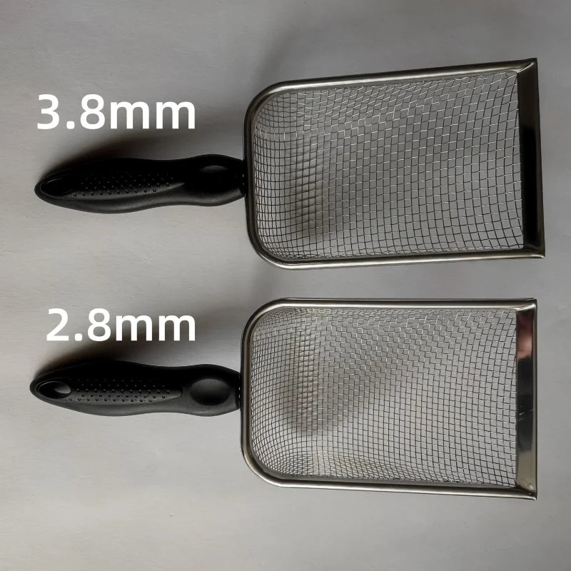 Two stainless steel cat litter scoops are shown, one measuring 3.8mm and the other 2.8mm.