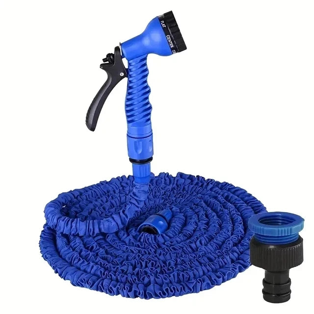 Set de manguera y pistola de agua azul plegable sobre una alfombra circular azul.