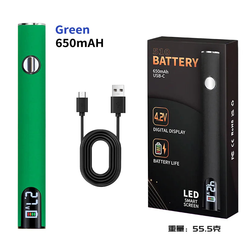 Grüne 650mAh Batterie und ein schwarzer Lötkolben mit USB-Ladekabel.