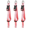 Drei rosa, strapazierfähige Gepäckriemen mit schwarzen Clips und Metallringen.