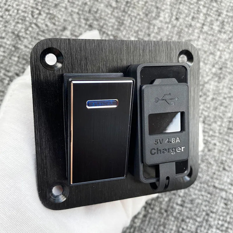 Panneau de commutateur à bascule en aluminium noir durable avec module de chargeur 5V 4.8A.